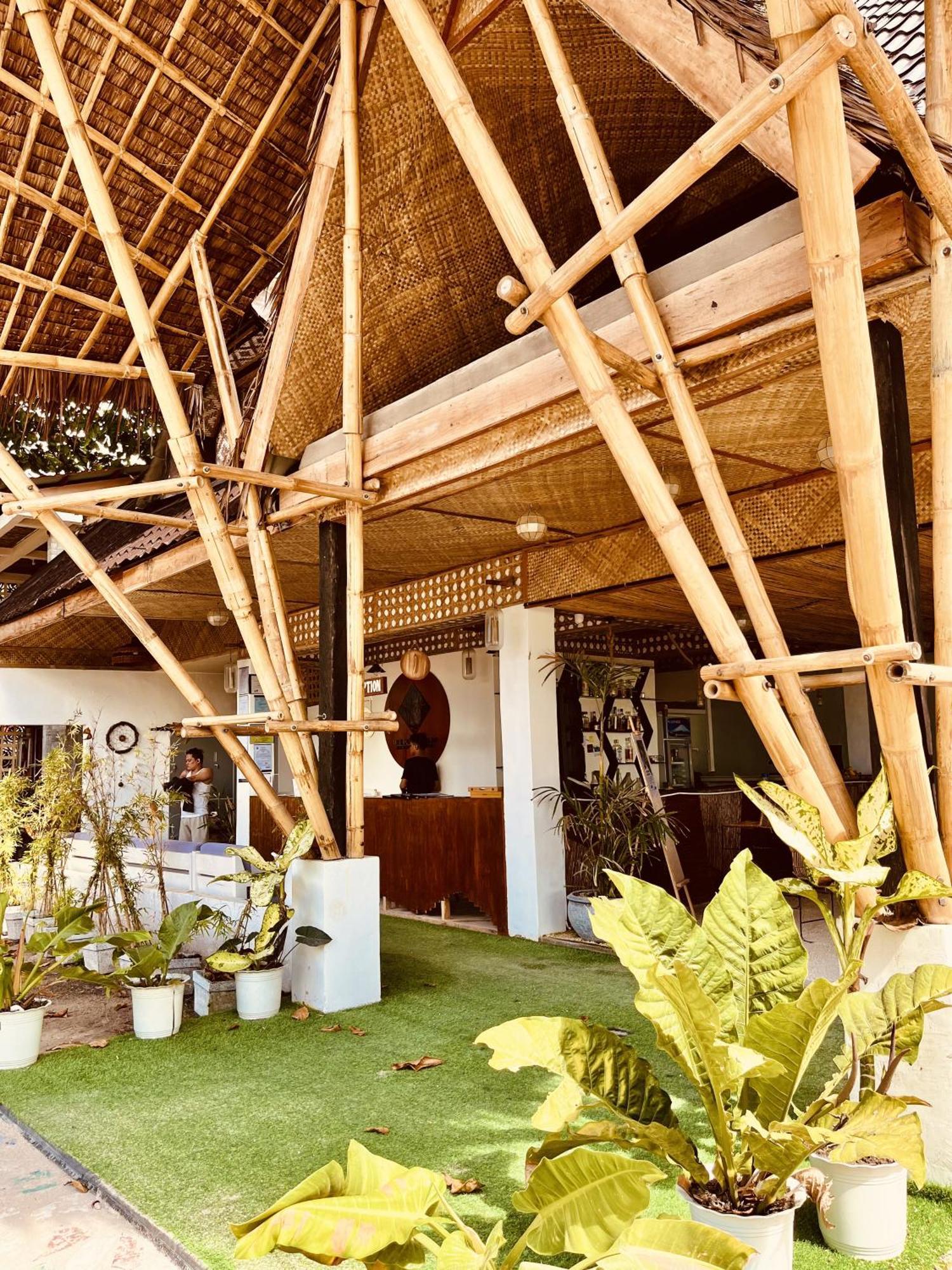 On Board Panglao Beach Hostel & Resort Dao  Exterior foto