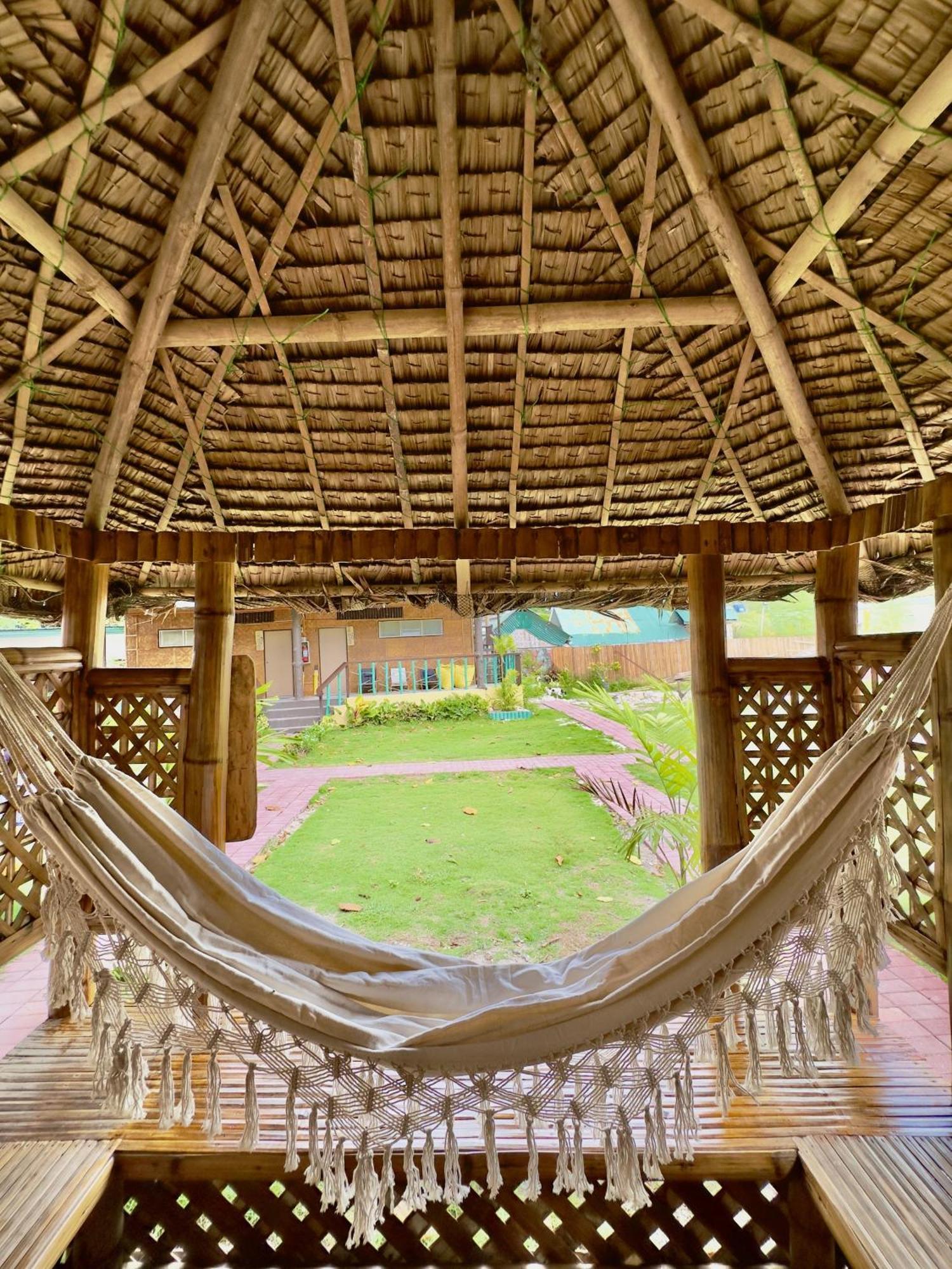 On Board Panglao Beach Hostel & Resort Dao  Exterior foto