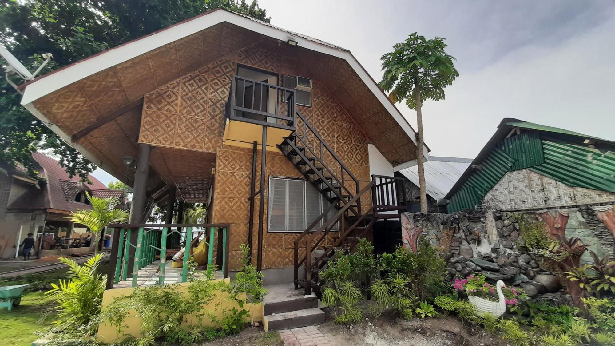 On Board Panglao Beach Hostel & Resort Dao  Exterior foto