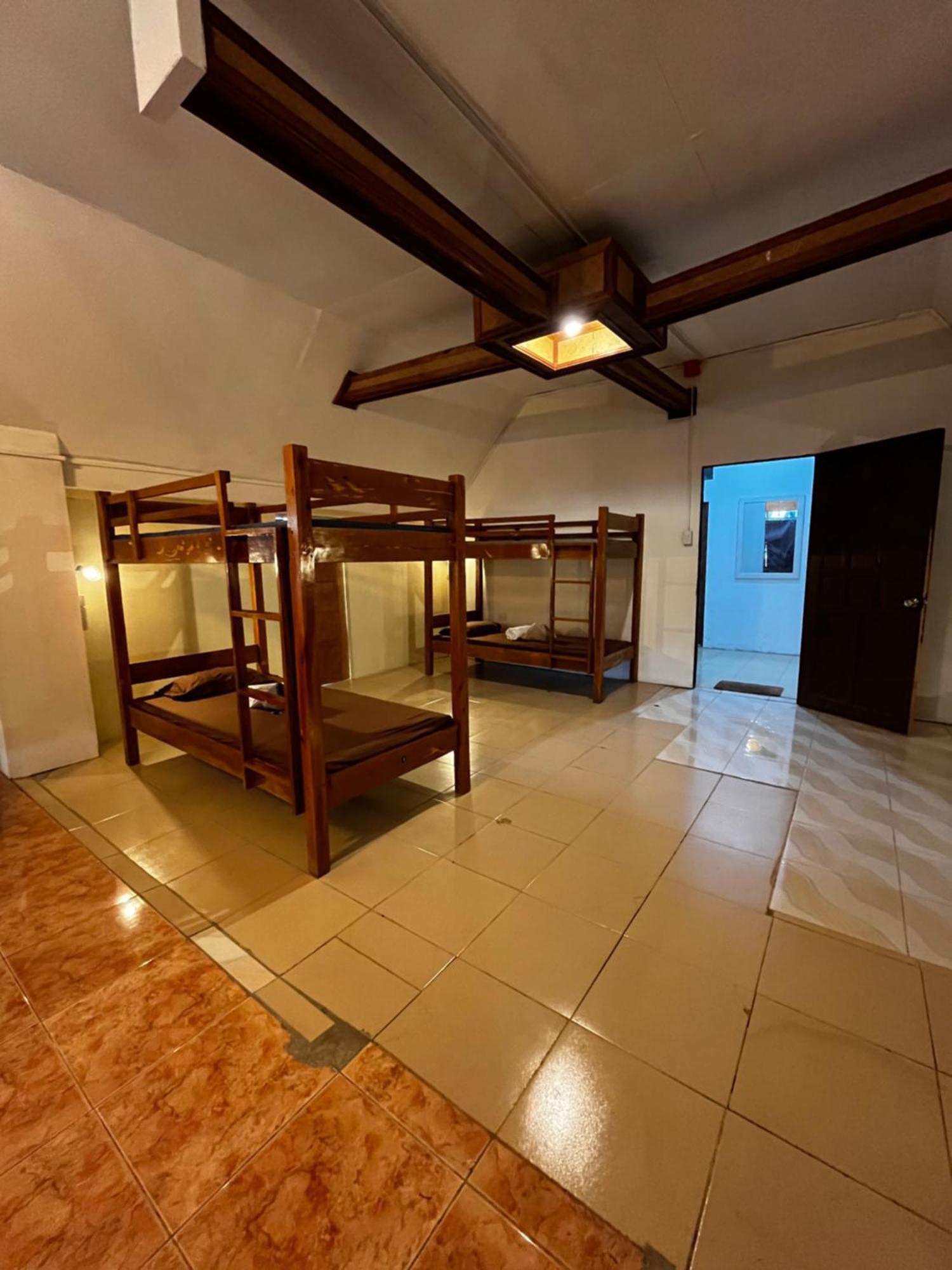 On Board Panglao Beach Hostel & Resort Dao  Exterior foto